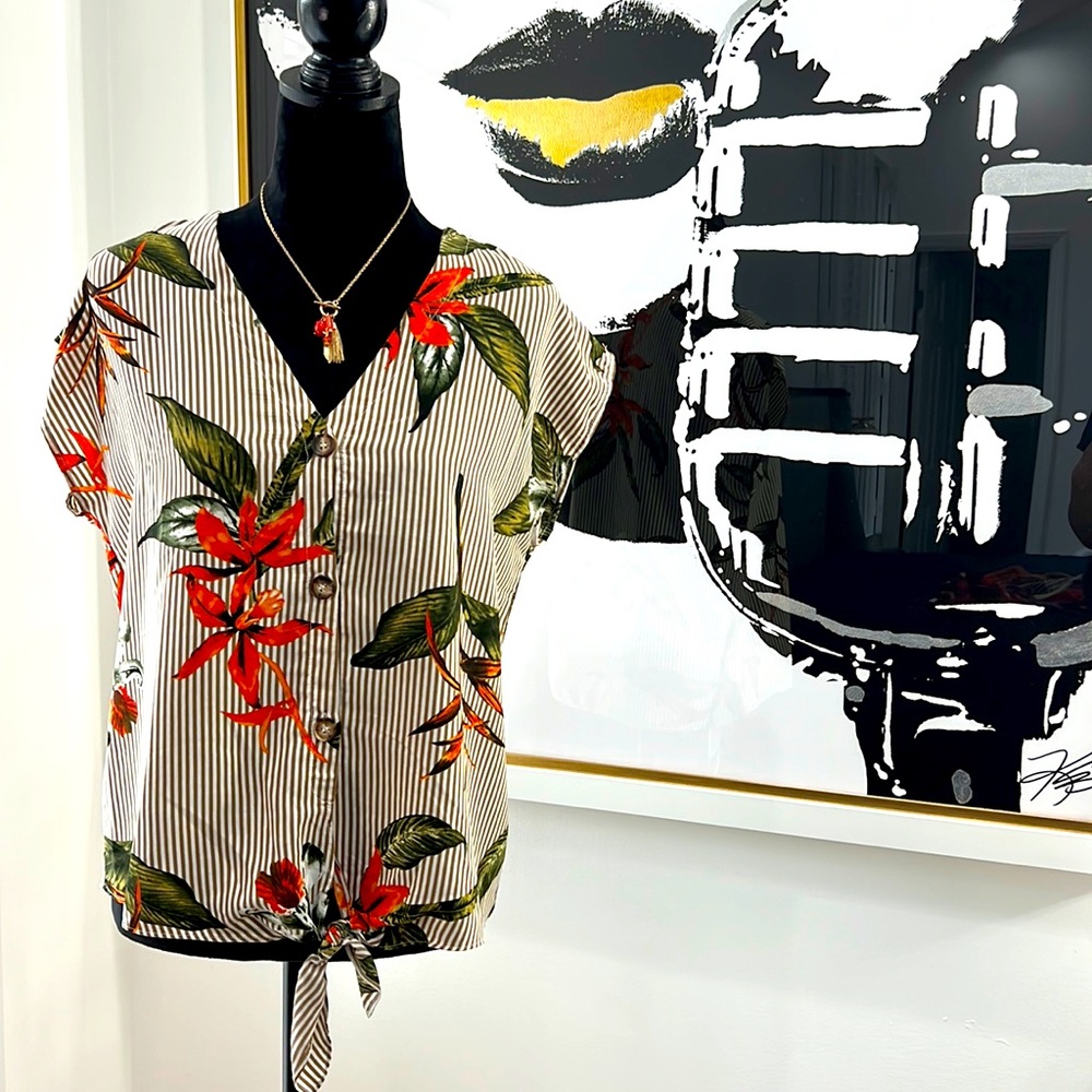 Sienna Sky Tropical Short-Sleeve Front-Tie Top, Size S